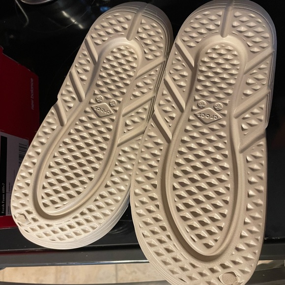 Crocs - Picture 4 of 6